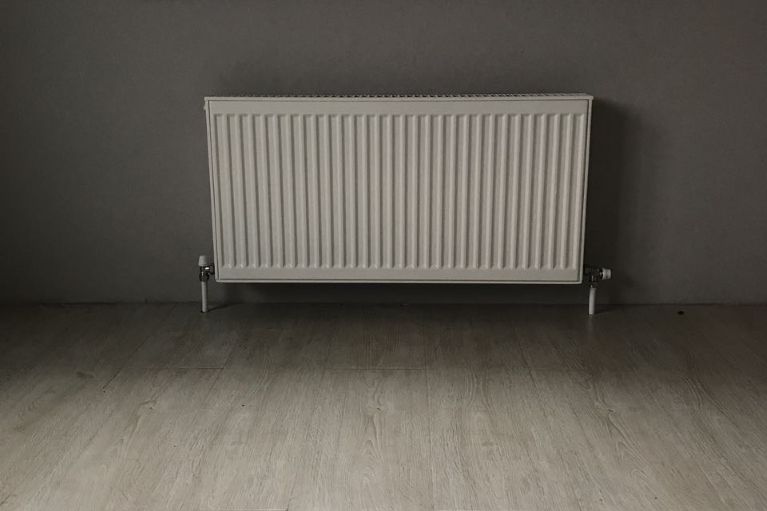 Установка радиаторов отопления